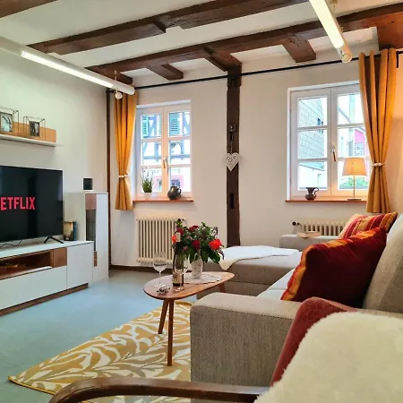 Lejlighed Avahome: Haus Fuer 16, Wlan, Parkplaetze, Netflix, Nespresso