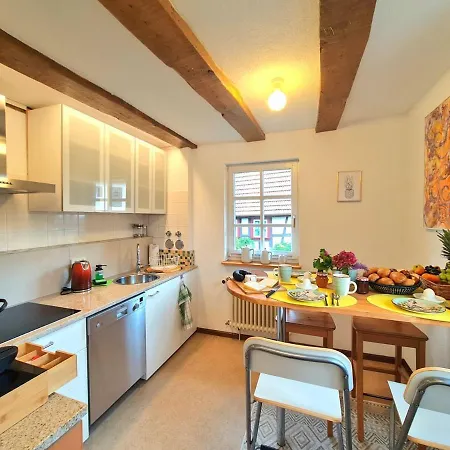 Avahome: Haus Fuer 16, Wlan, Parkplaetze, Netflix, Nespresso