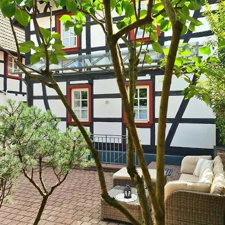 Appartement Avahome: Haus Fuer 16, Wlan, Parkplaetze, Netflix, Nespresso Kandel