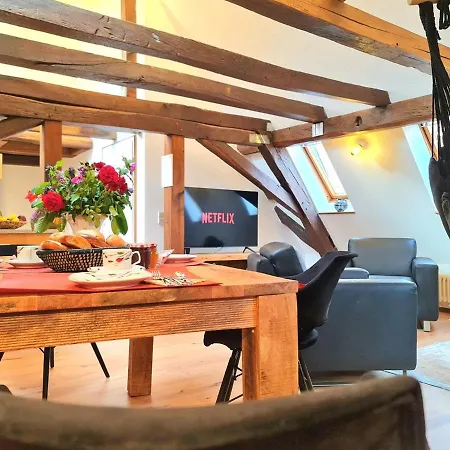 Avahome: Haus Fuer 16, Wlan, Parkplaetze, Netflix, Nespresso *