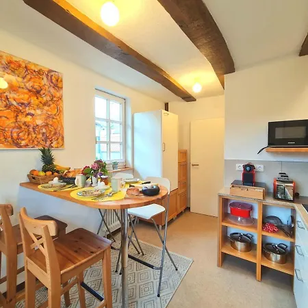 Apartment Avahome: Haus Fuer 16, Wlan, Parkplaetze, Netflix, Nespresso Kandel