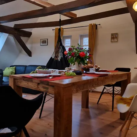 Avahome: Haus Fuer 16, Wlan, Parkplaetze, Netflix, Nespresso Apartment Kandel