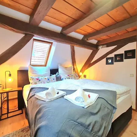 Apartment Avahome: Haus Fuer 16, Wlan, Parkplaetze, Netflix, Nespresso *