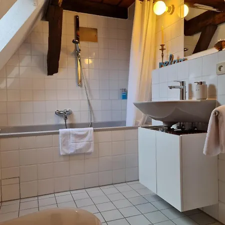 Avahome: Haus Fuer 16, Wlan, Parkplaetze, Netflix, Nespresso * Kandel