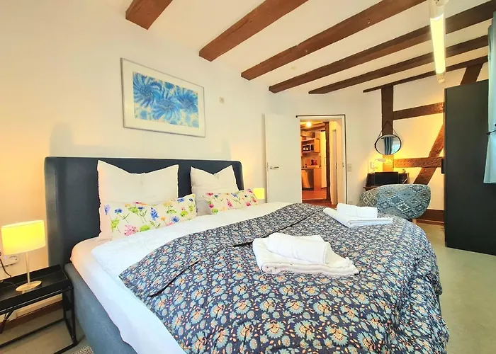 Apartamento Avahome: Haus Fuer 16, Wlan, Parkplaetze, Netflix, Nespresso Kandel