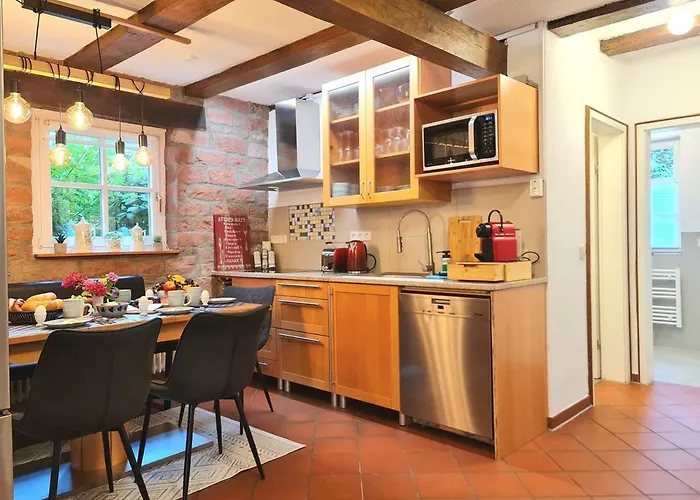 Avahome: Haus Fuer 16, Wlan, Parkplaetze, Netflix, Nespresso 칸델