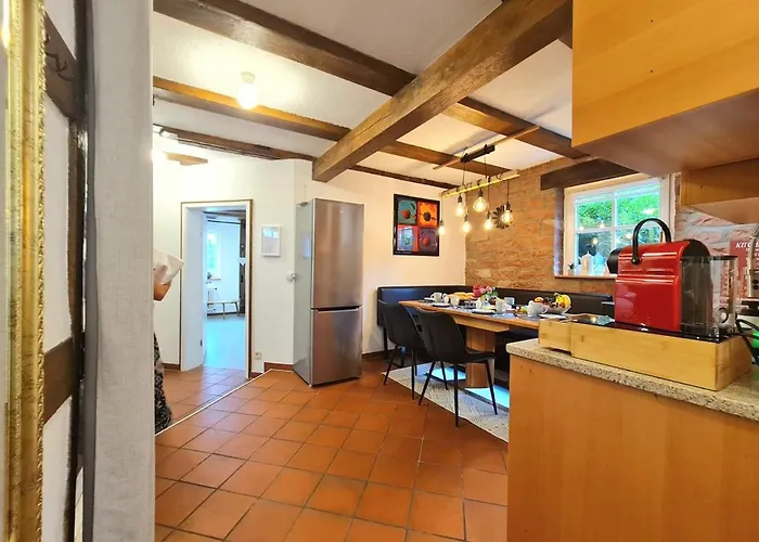 Avahome: Haus Fuer 16, Wlan, Parkplaetze, Netflix, Nespresso Apartamento