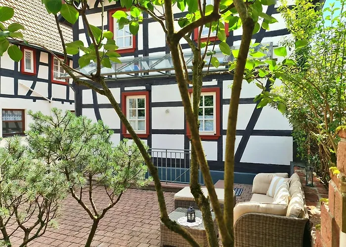 Apartamento Avahome: Haus Fuer 16, Wlan, Parkplaetze, Netflix, Nespresso Kandel