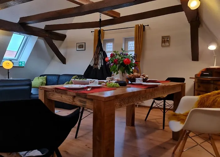 Avahome: Haus Fuer 16, Wlan, Parkplaetze, Netflix, Nespresso 아파트 칸델