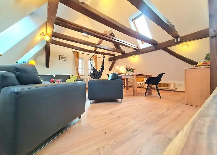 Avahome: Haus Fuer 16, Wlan, Parkplaetze, Netflix, Nespresso 아파트 칸델