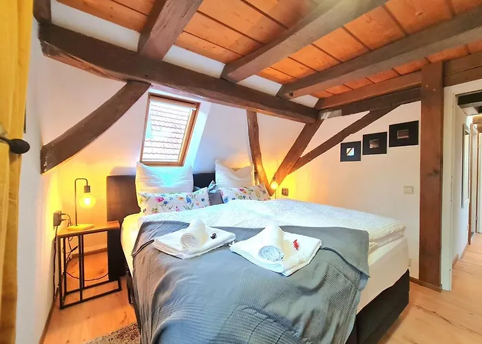 아파트 Avahome: Haus Fuer 16, Wlan, Parkplaetze, Netflix, Nespresso *